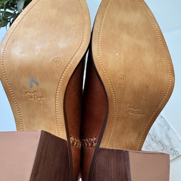 Crown Vintage Firiat Bootie size 9 Color Cognac NWOT - Picture 7 of 12